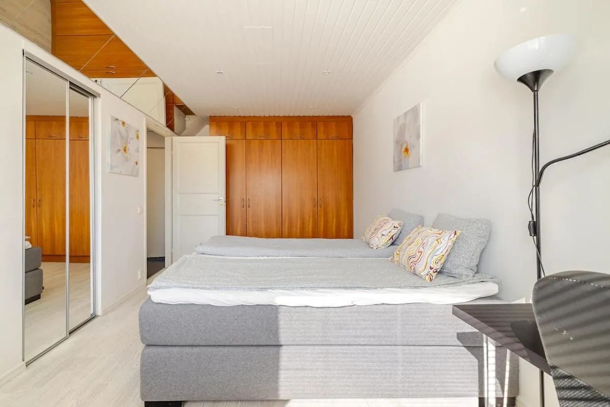 Apartment In Helsinki And Super Easy To Airport And City Center And A Private Free Parking