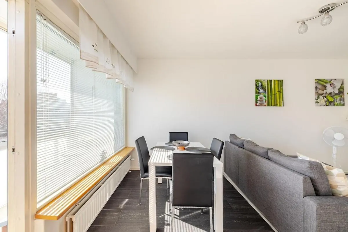 In Helsinki And Super Easy To Airport And City Center And A Private Free Parking Apartment
